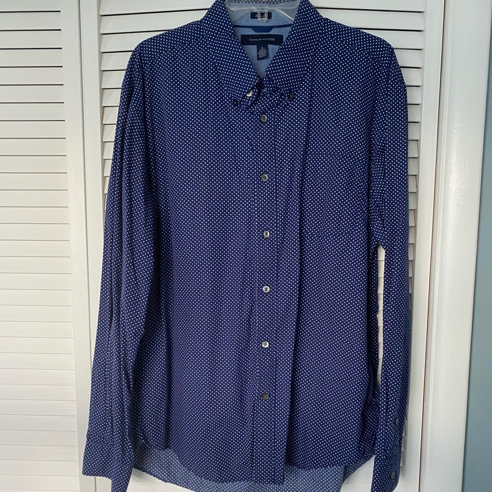 Tommy Hilfiger polka dot button down shirt